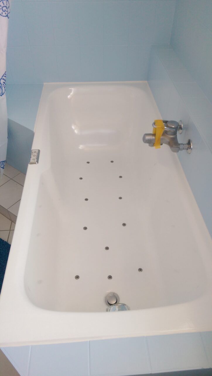 Badezimmer Fliesen: Badewannen Beschichtung, Foto 5